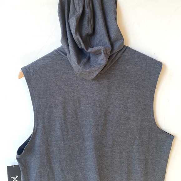 Xersion Studio Quick-Dry Sleeveless hooded Charcoal tank top, Size Medium, NWT - Picture 5 of 7